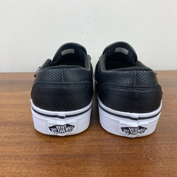 Vans Classic Black Leather Casual Slip On Shoes Sneakers 721356 Women’s Size 7. - Picture 5 of 11